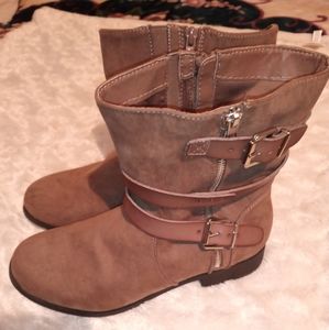 TORRID, suede ankle boots side zipper size 9 M